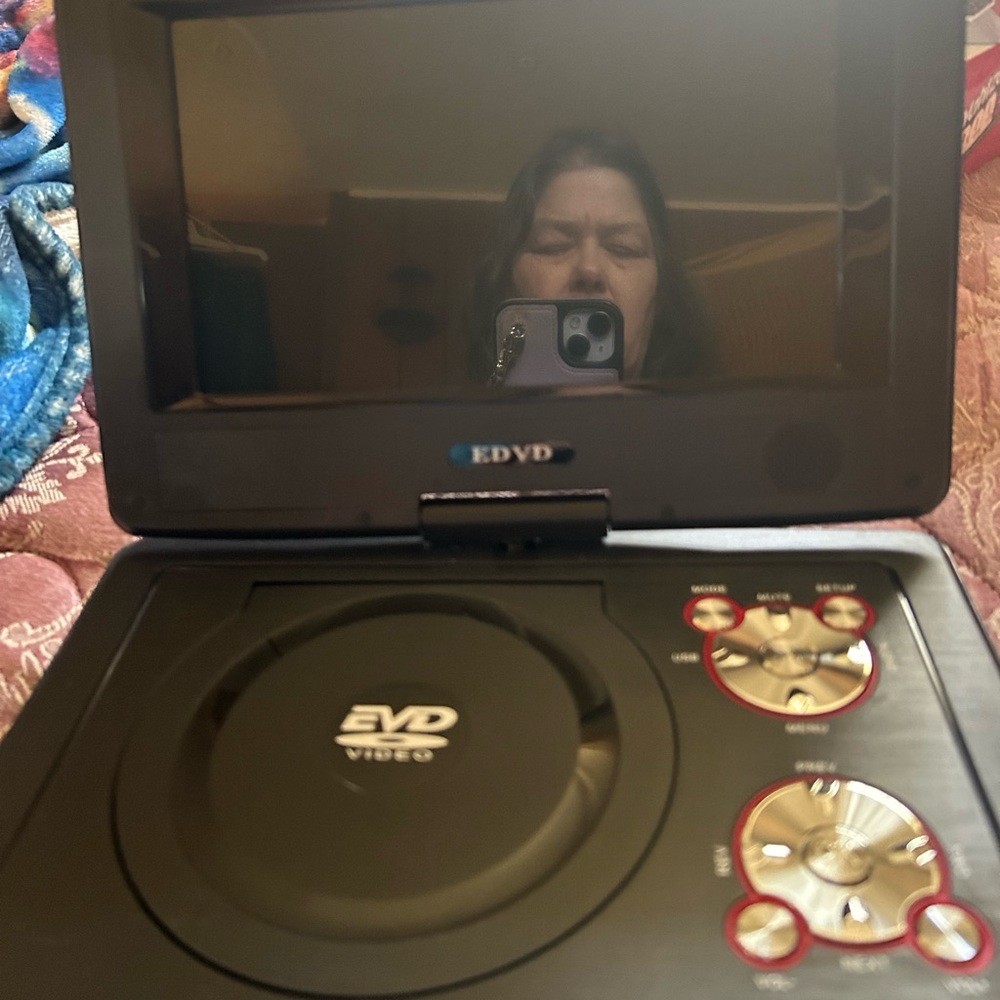 Portable Black DVD Player with Swivel Screen